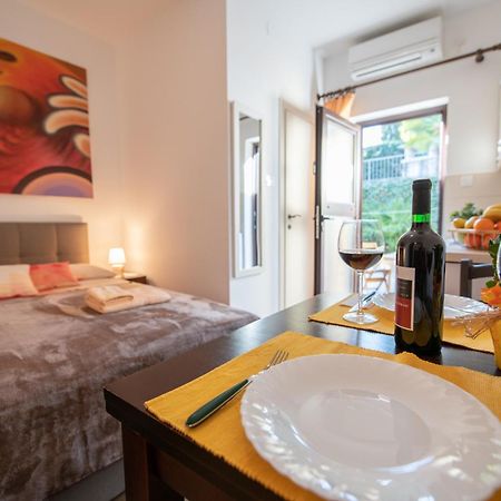 Studio Apartman Tasha Опатія Екстер'єр фото